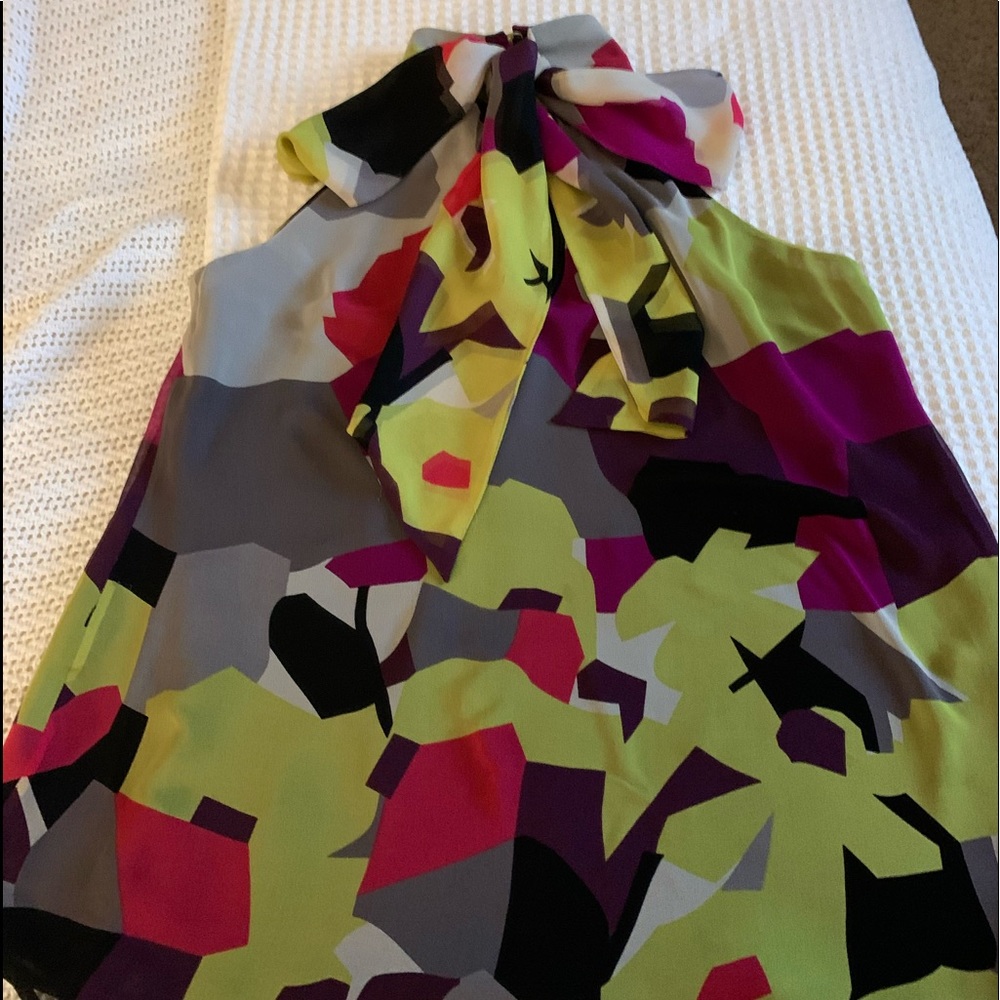 Blouse-Silk Halter Neck- Small- Striking-Size 2-Great preowned like new-